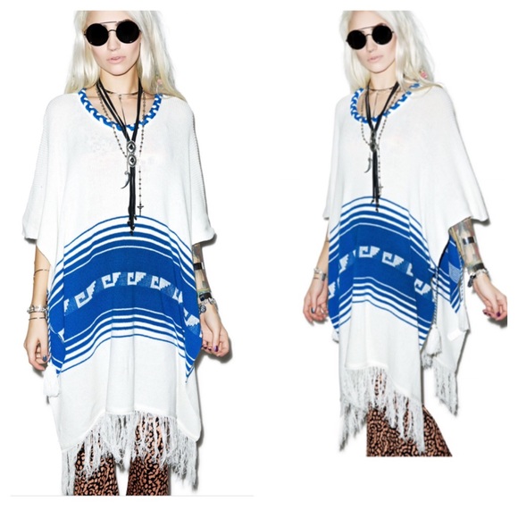 🛍 WILDFOX Cape Shirt Dress - Picture 2 of 4